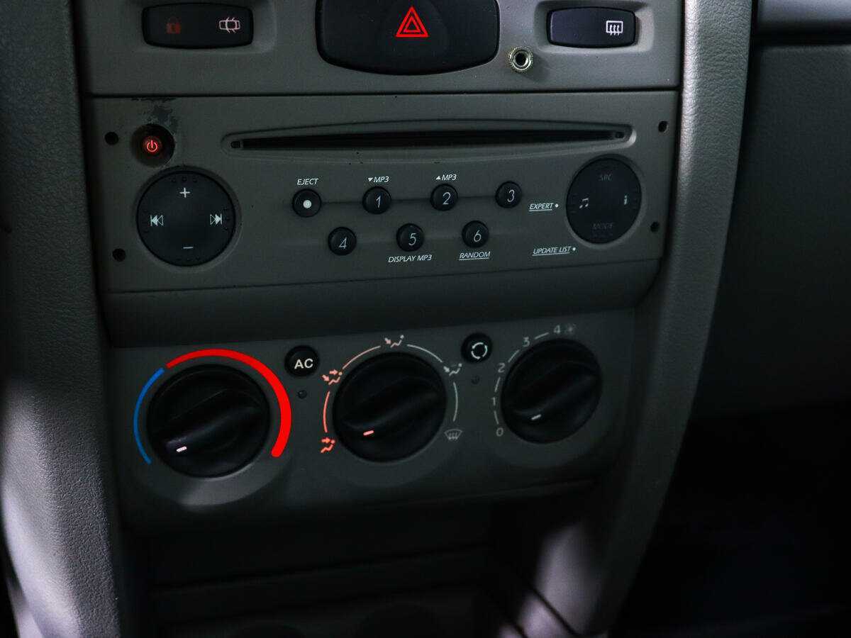 Купить Renault Symbol, 2011, 188 000 км, фото №11