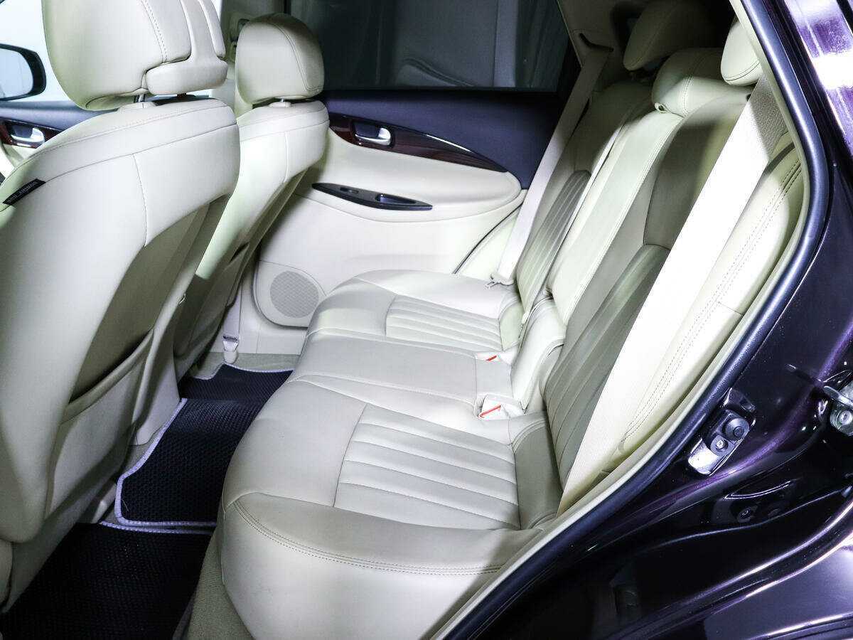 Купить Infiniti QX50, 2016, 168 379 км, фото №10