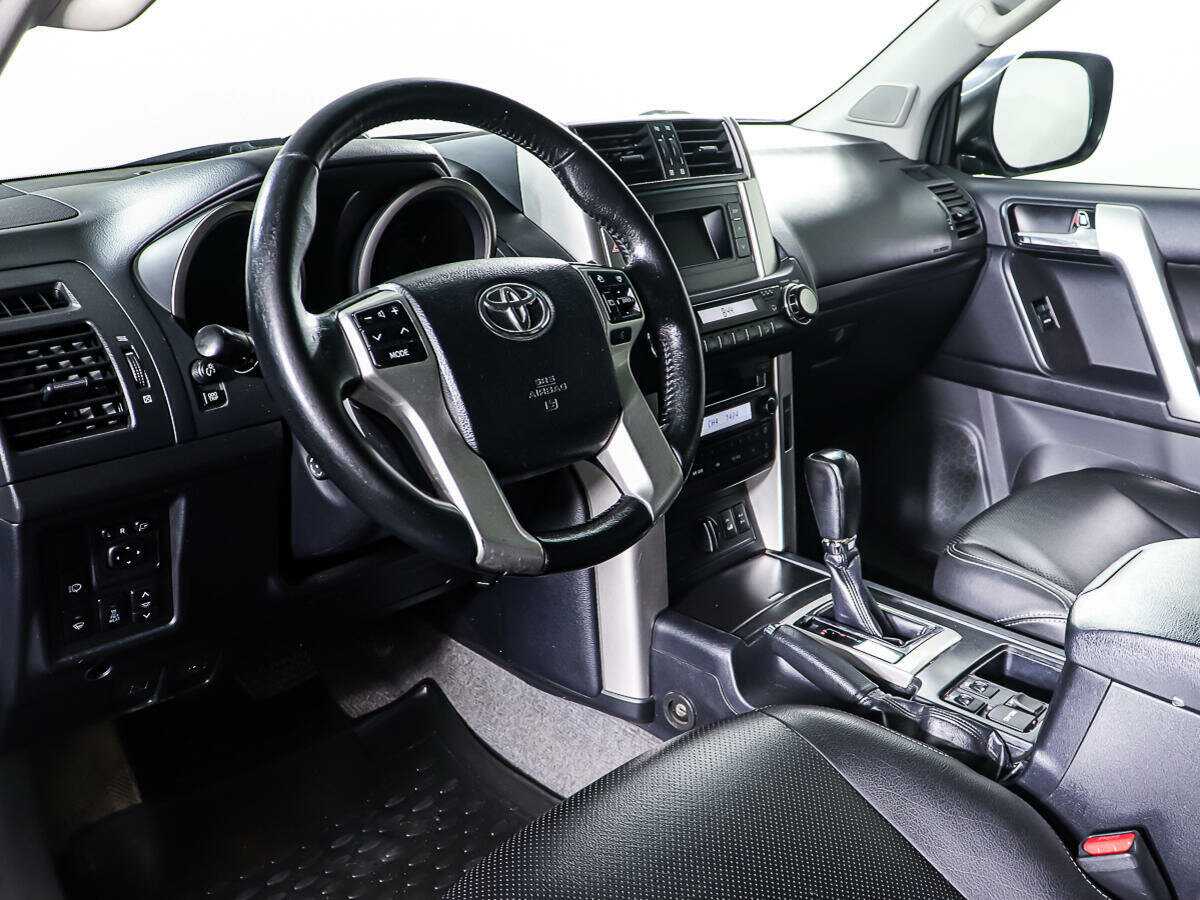 Купить Toyota Land Cruiser Prado, 2010, 102 960 км, фото №13