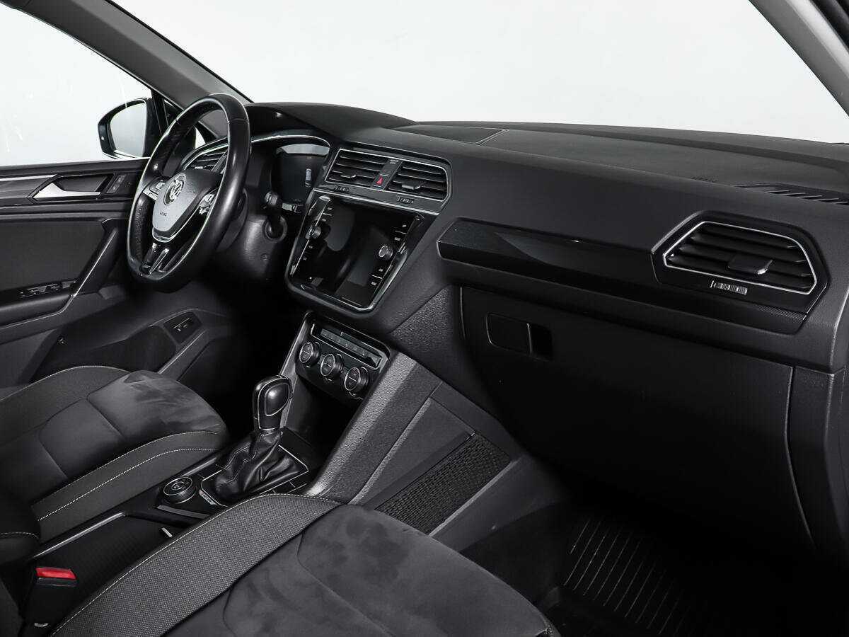 Купить Volkswagen Tiguan, 2018, 116 637 км, фото №9