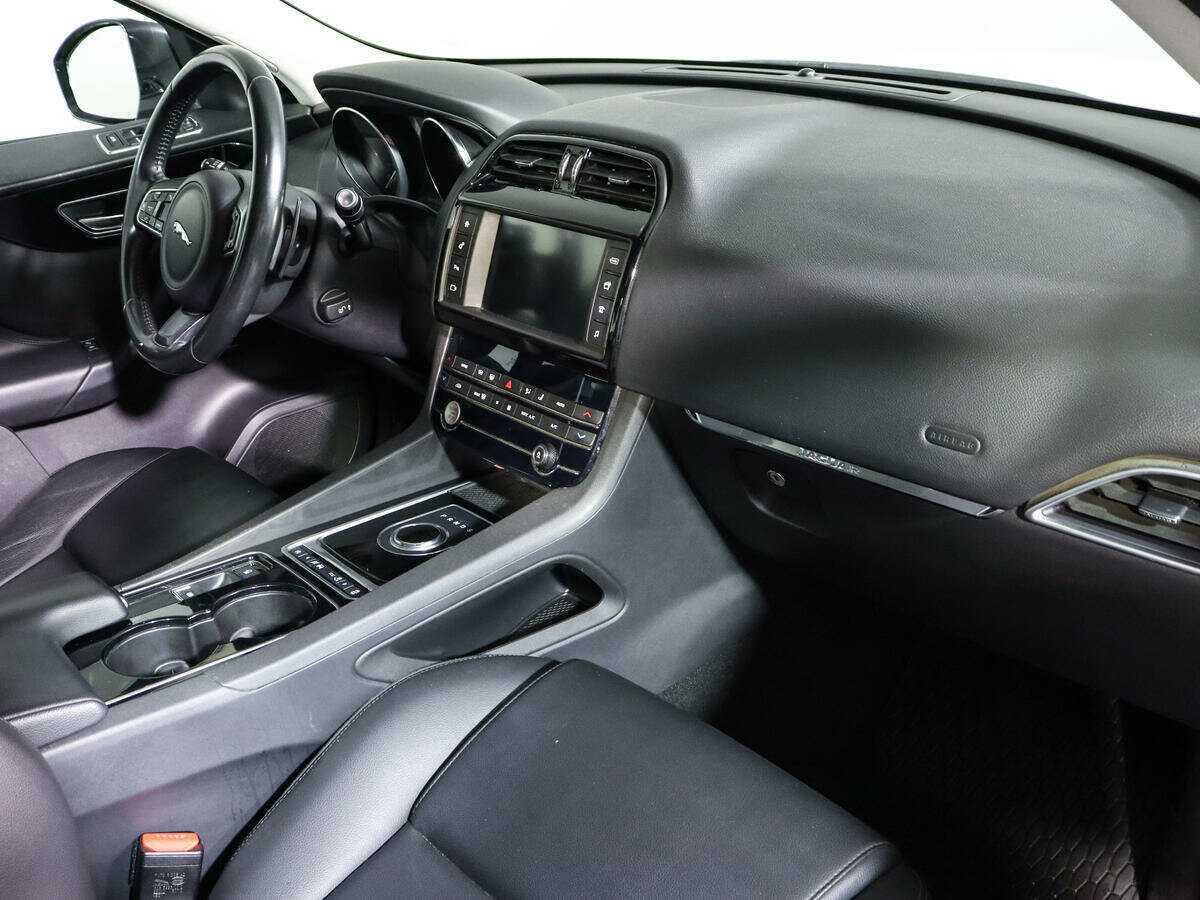 Купить Jaguar F-Pace, 2016, 107 829 км, фото №8