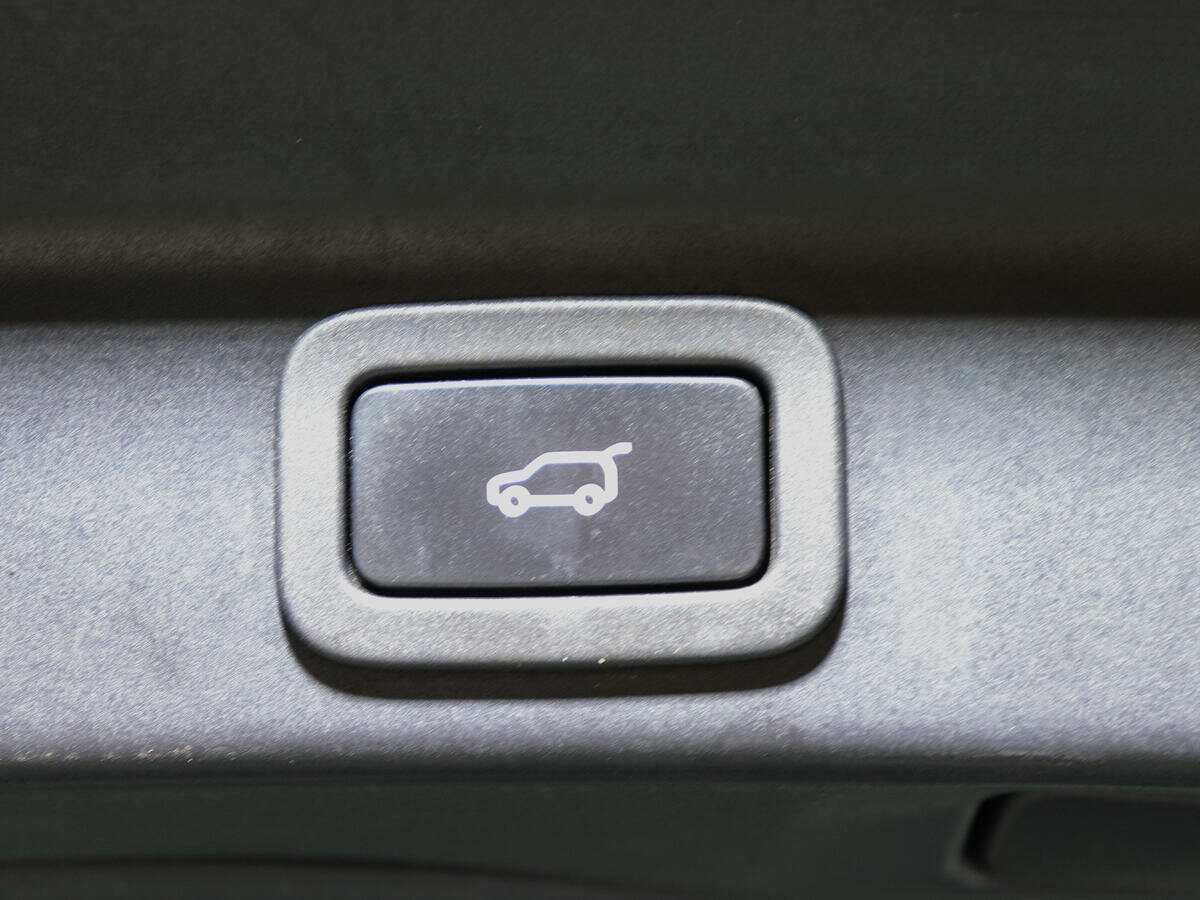 Купить Jaguar F-Pace, 2016, 107 829 км, фото №17