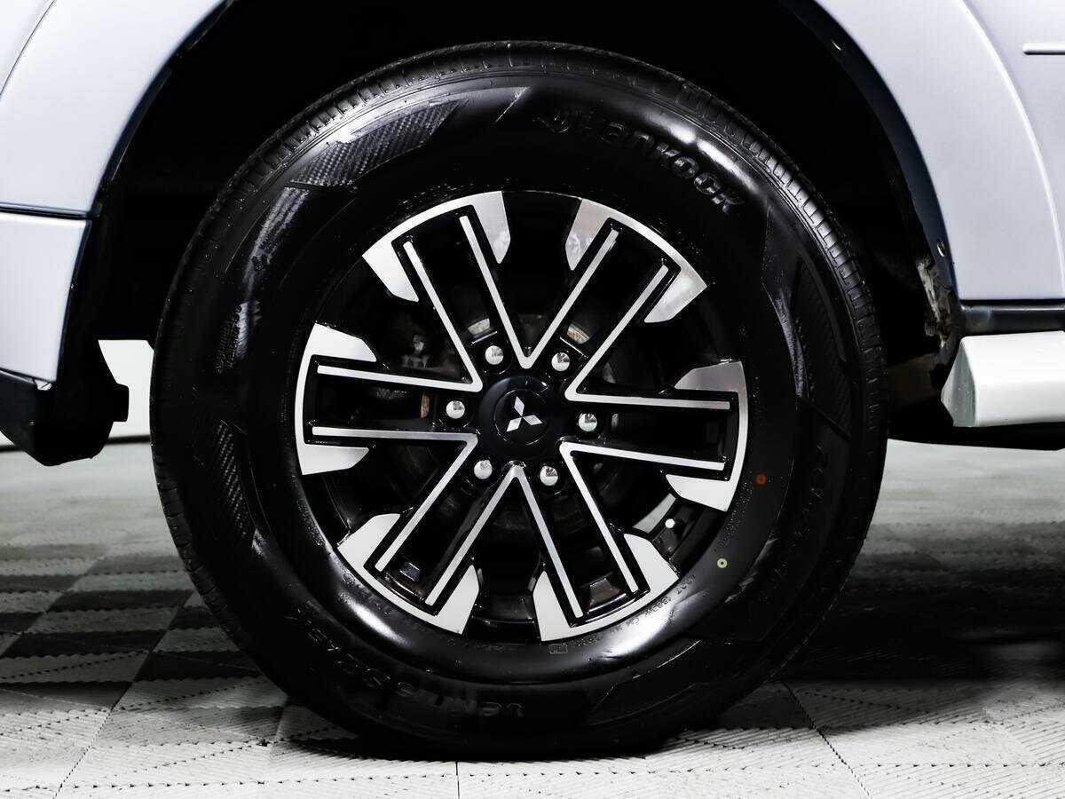 Купить Mitsubishi Pajero, 2011, 262 349 км, фото №11