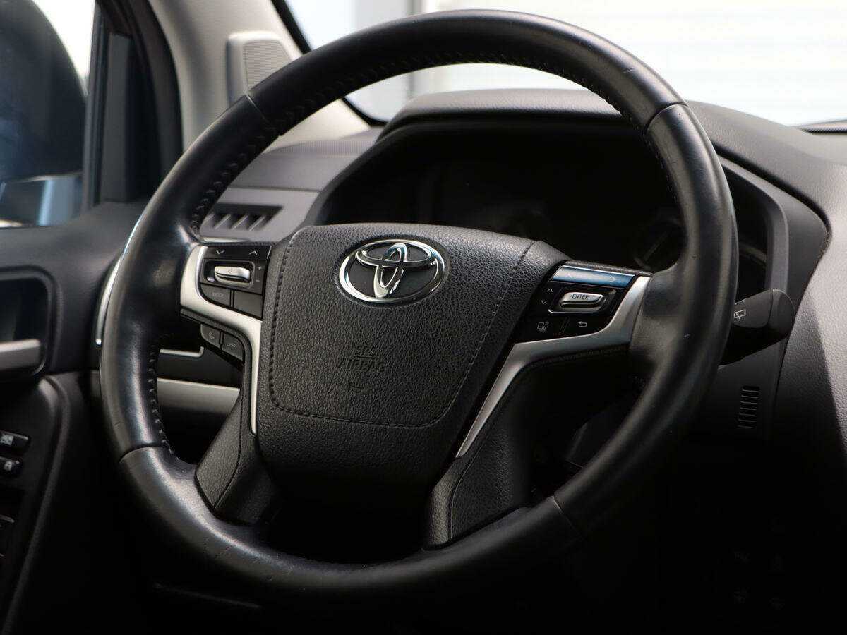 Купить Toyota Land Cruiser Prado, 2017, 128 900 км, фото №13
