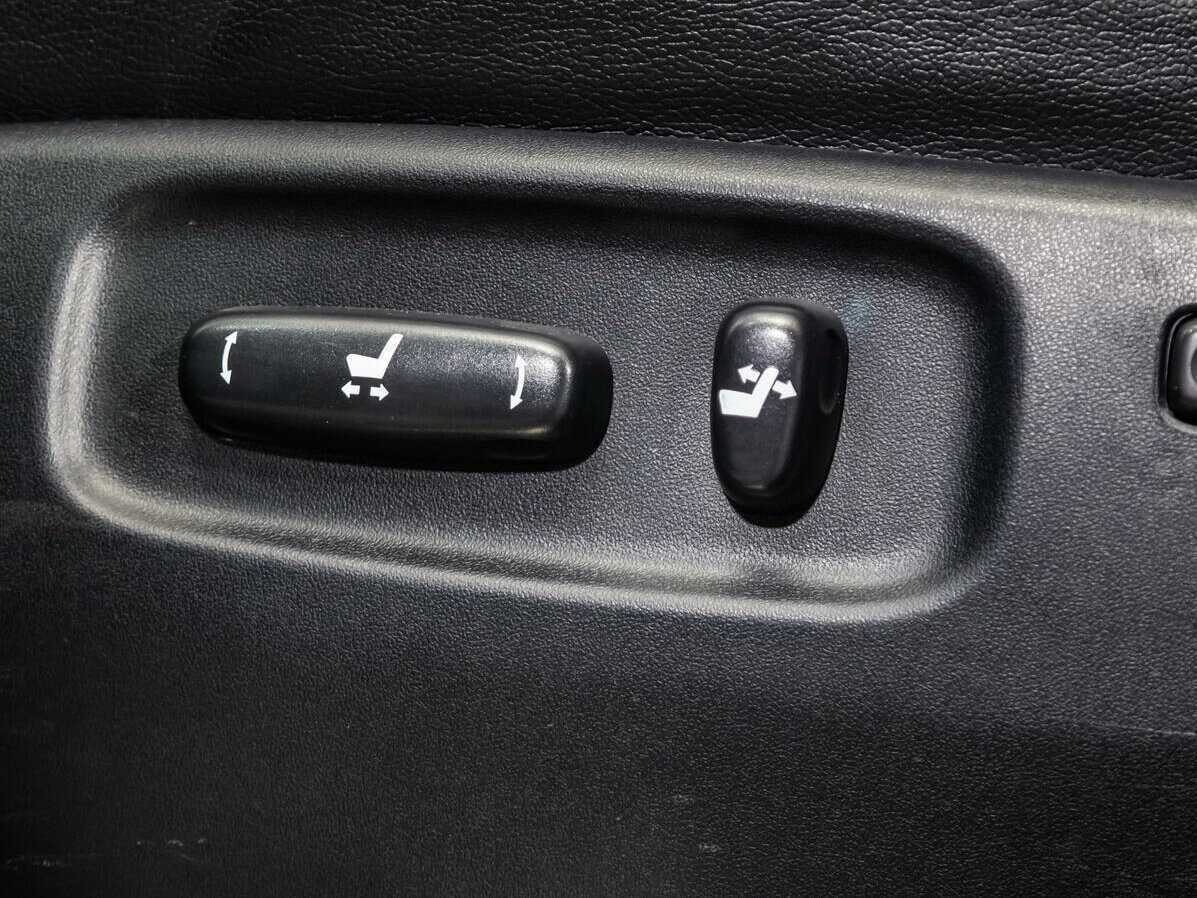 Купить Toyota Land Cruiser, 2011, 275 738 км, фото №17