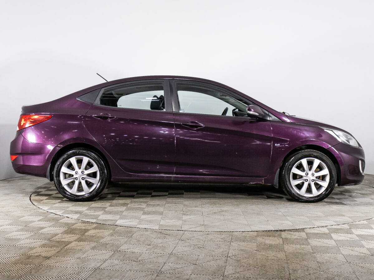 Купить Hyundai Solaris, 2011, 207 975 км, фото №4