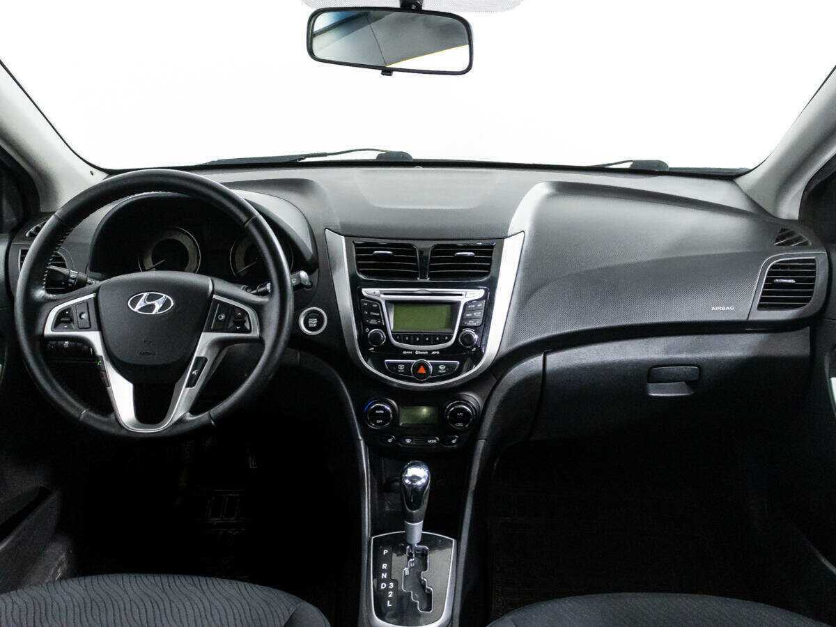 Купить Hyundai Solaris, 2011, 207 975 км, фото №13