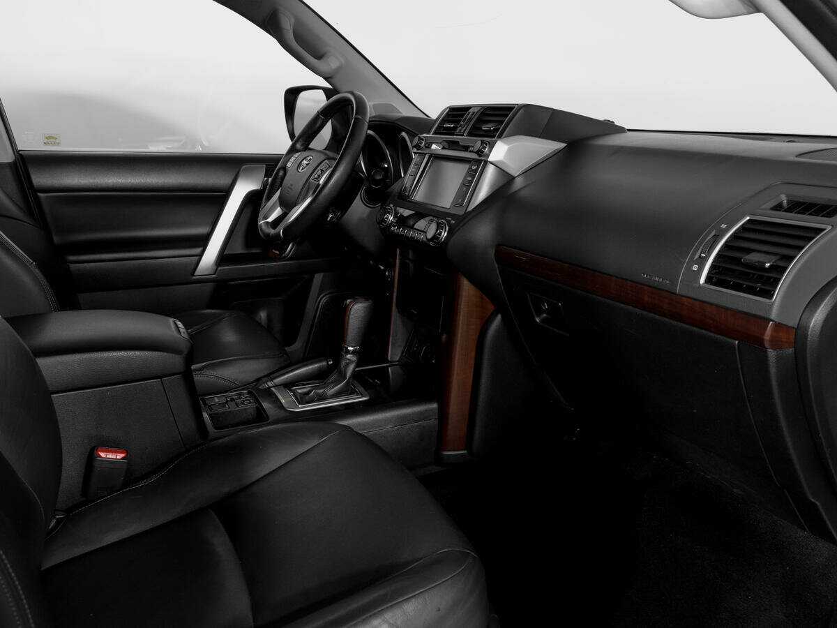 Купить Toyota Land Cruiser Prado, 2017, 217 610 км, фото №9