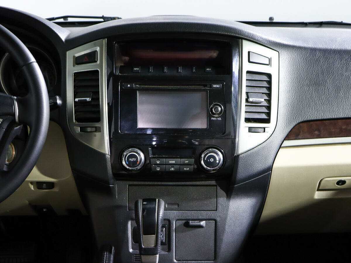 Купить Mitsubishi Pajero, 2017, 100 000 км, фото №11