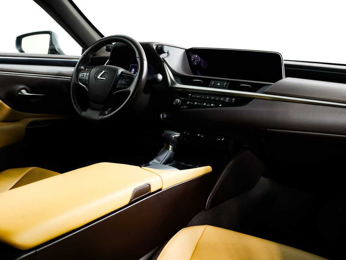 Купить Lexus ES 250, 2021, 98 816 км, фото №9