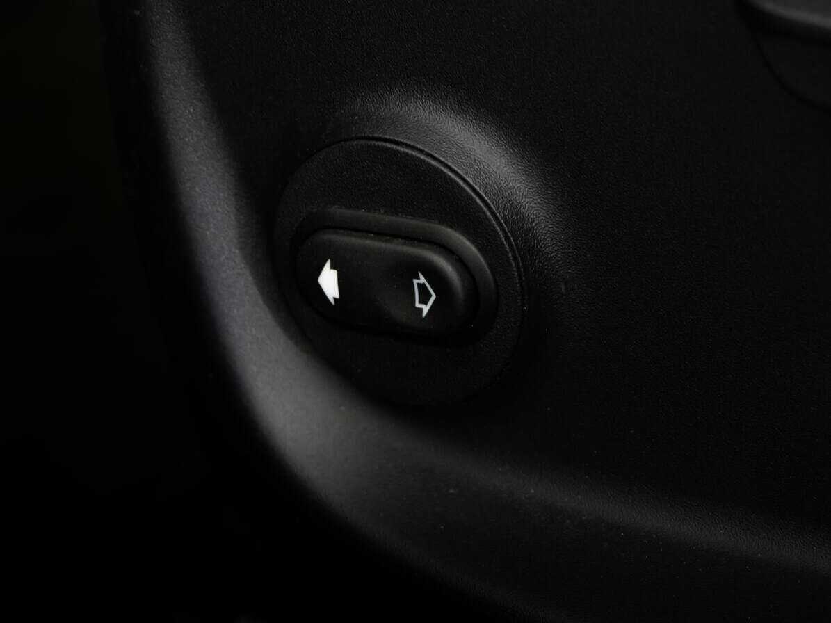 Купить Jaguar XE, 2017, 89 027 км, фото №21