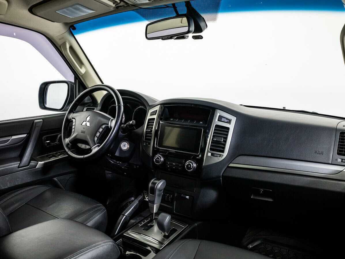 Купить Mitsubishi Pajero, 2017, 108 000 км, фото №9