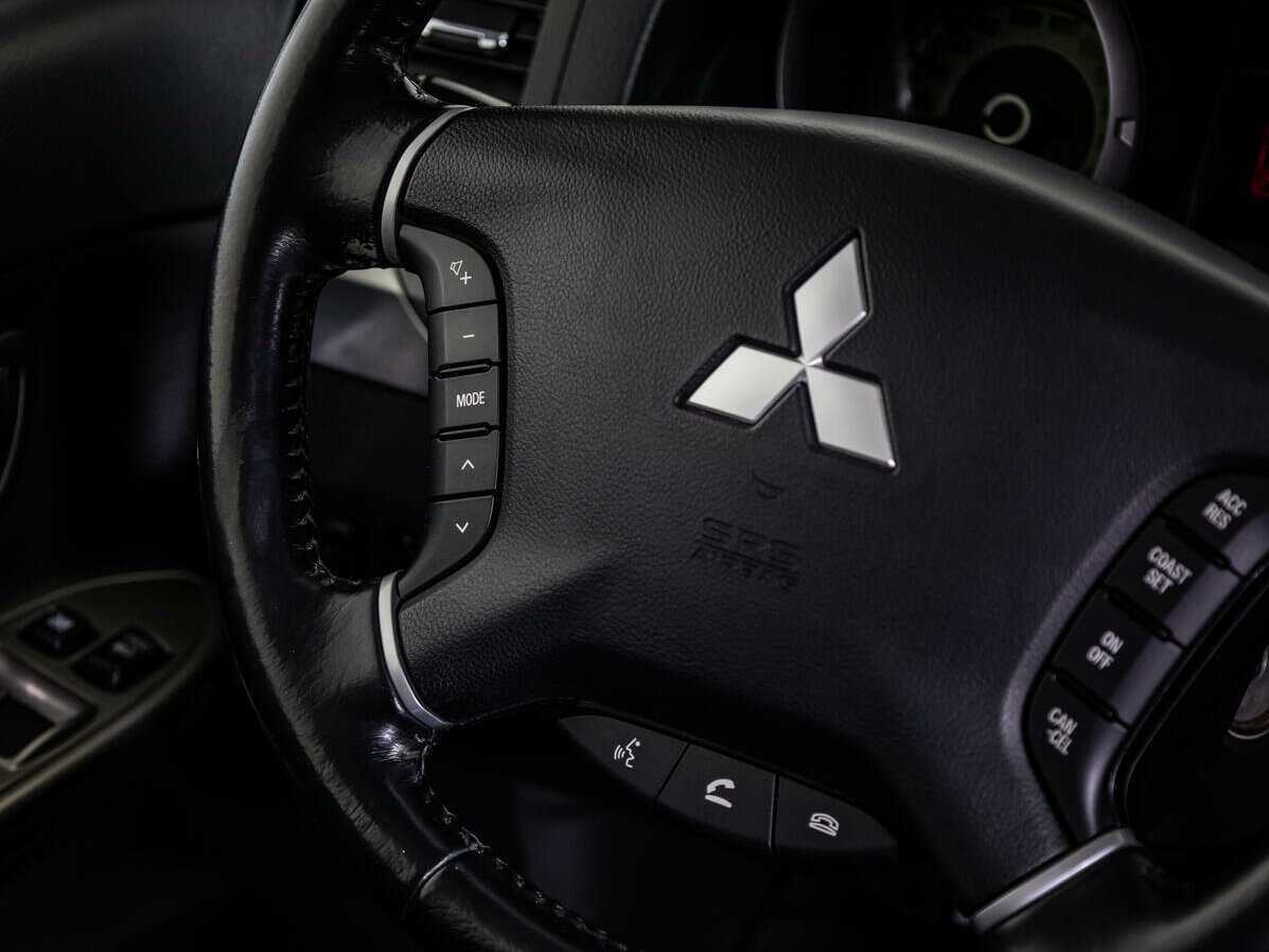 Купить Mitsubishi Pajero, 2017, 108 000 км, фото №19