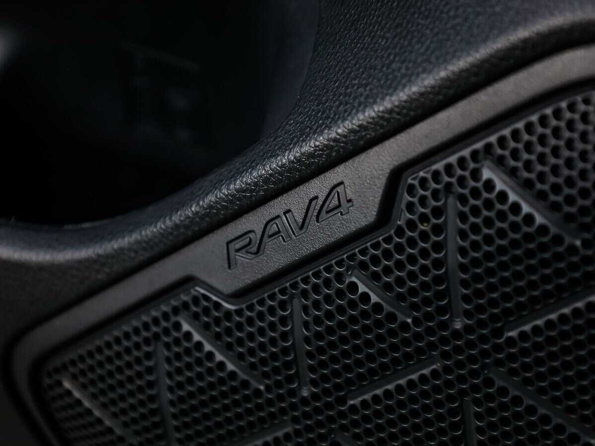 Купить Toyota RAV4, 2021, 56 240 км, фото №17