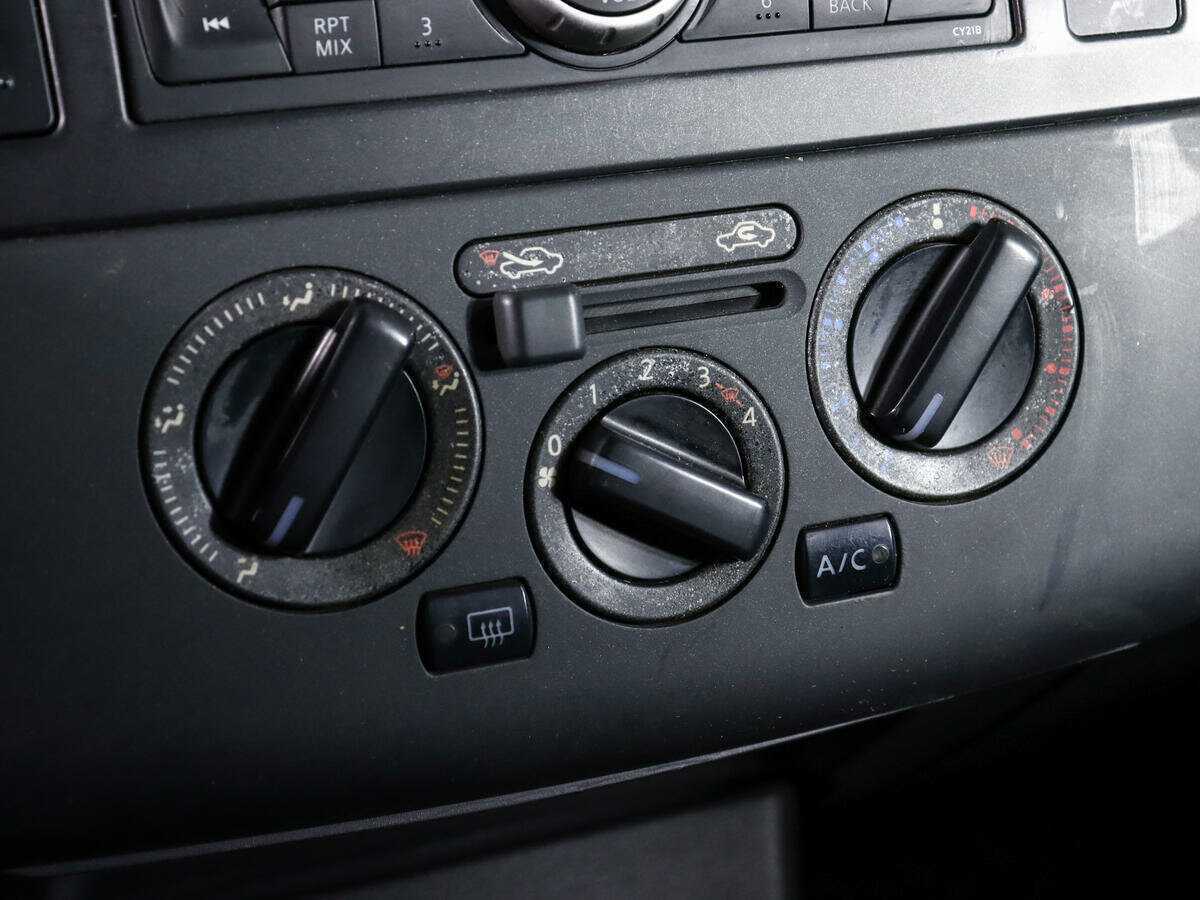 Купить Nissan Tiida, 2010, 140 000 км, фото №16