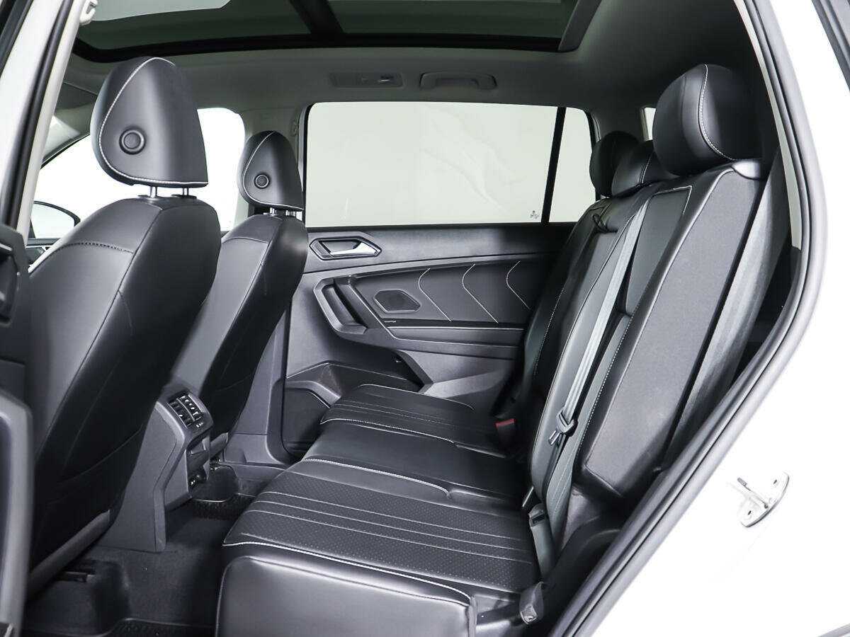 Купить Volkswagen Tiguan, 2022, 13 870 км, фото №10