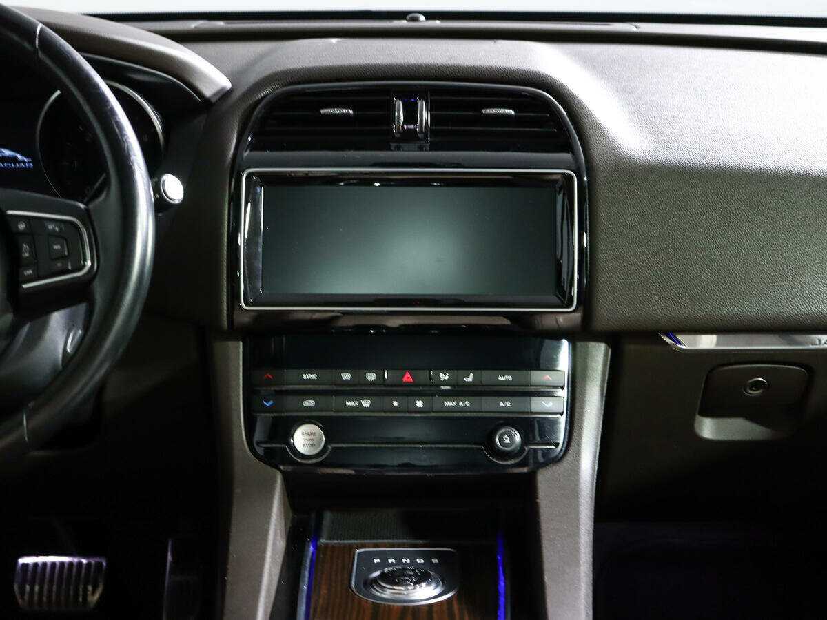 Купить Jaguar F-Pace, 2016, 107 506 км, фото №13