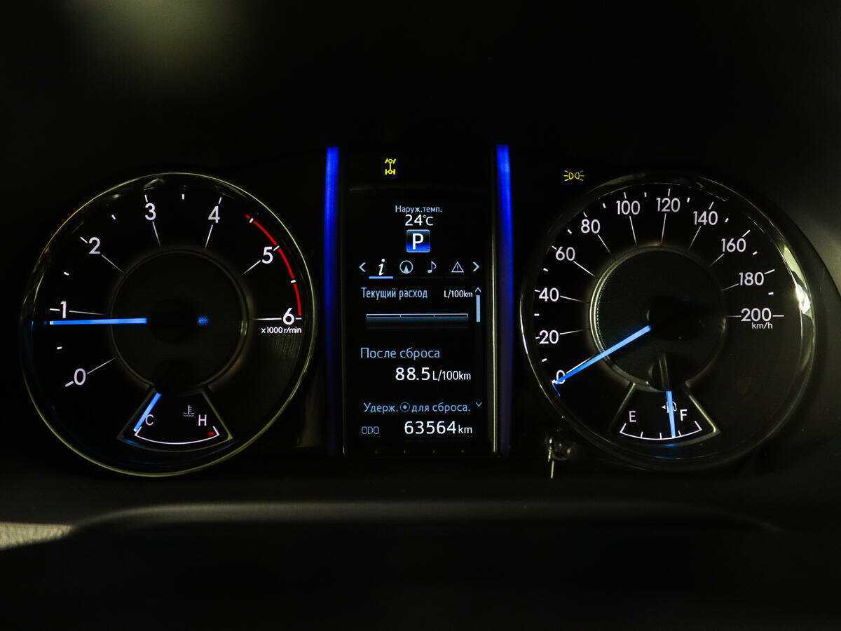 Купить Toyota Fortuner, 2017, 63 500 км, фото №9