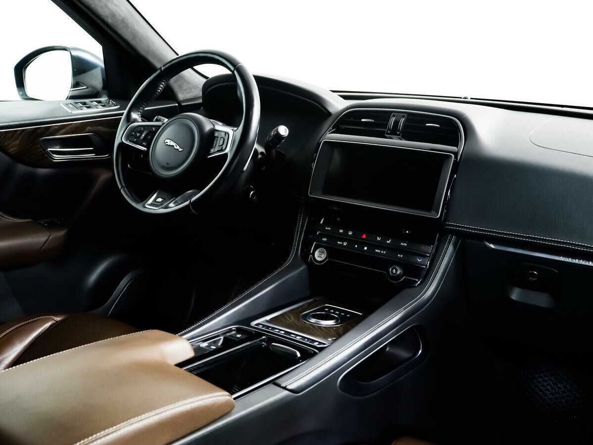 Купить Jaguar F-Pace, 2017, 130 164 км, фото №9