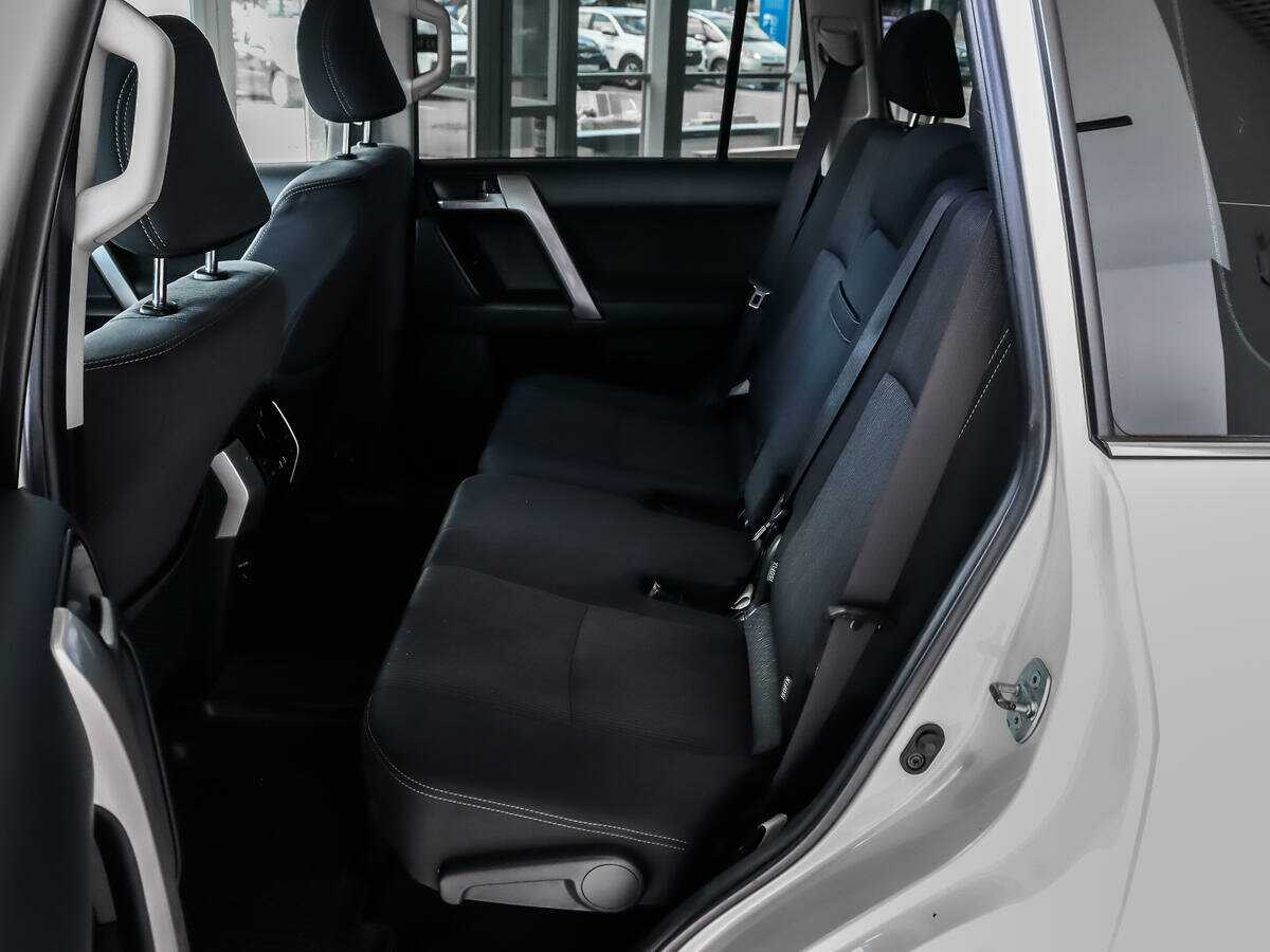 Купить Toyota Land Cruiser Prado, 2019, 156 902 км, фото №10