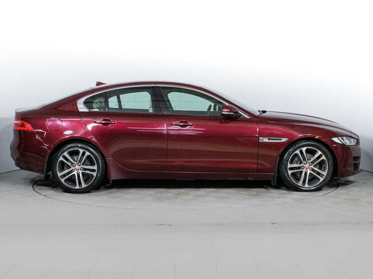 Купить Jaguar XE, 2016, 88 000 км, фото №4