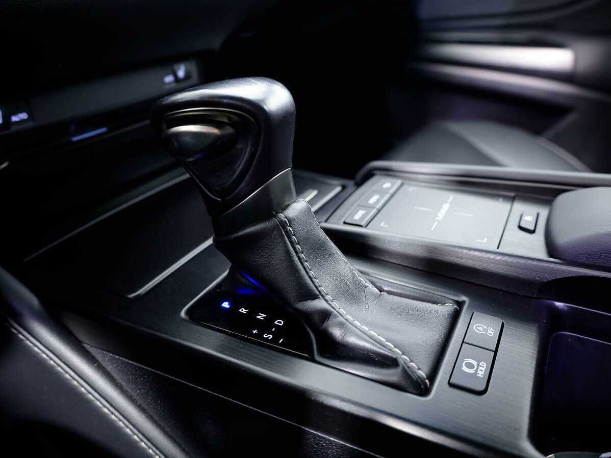 Купить Lexus ES 250, 2018, 102 125 км, фото №19