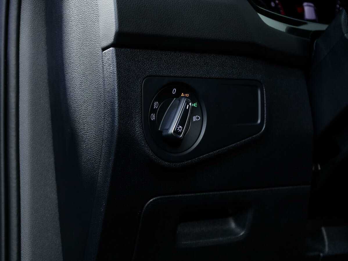 Купить Volkswagen Tiguan, 2018, 89 962 км, фото №13