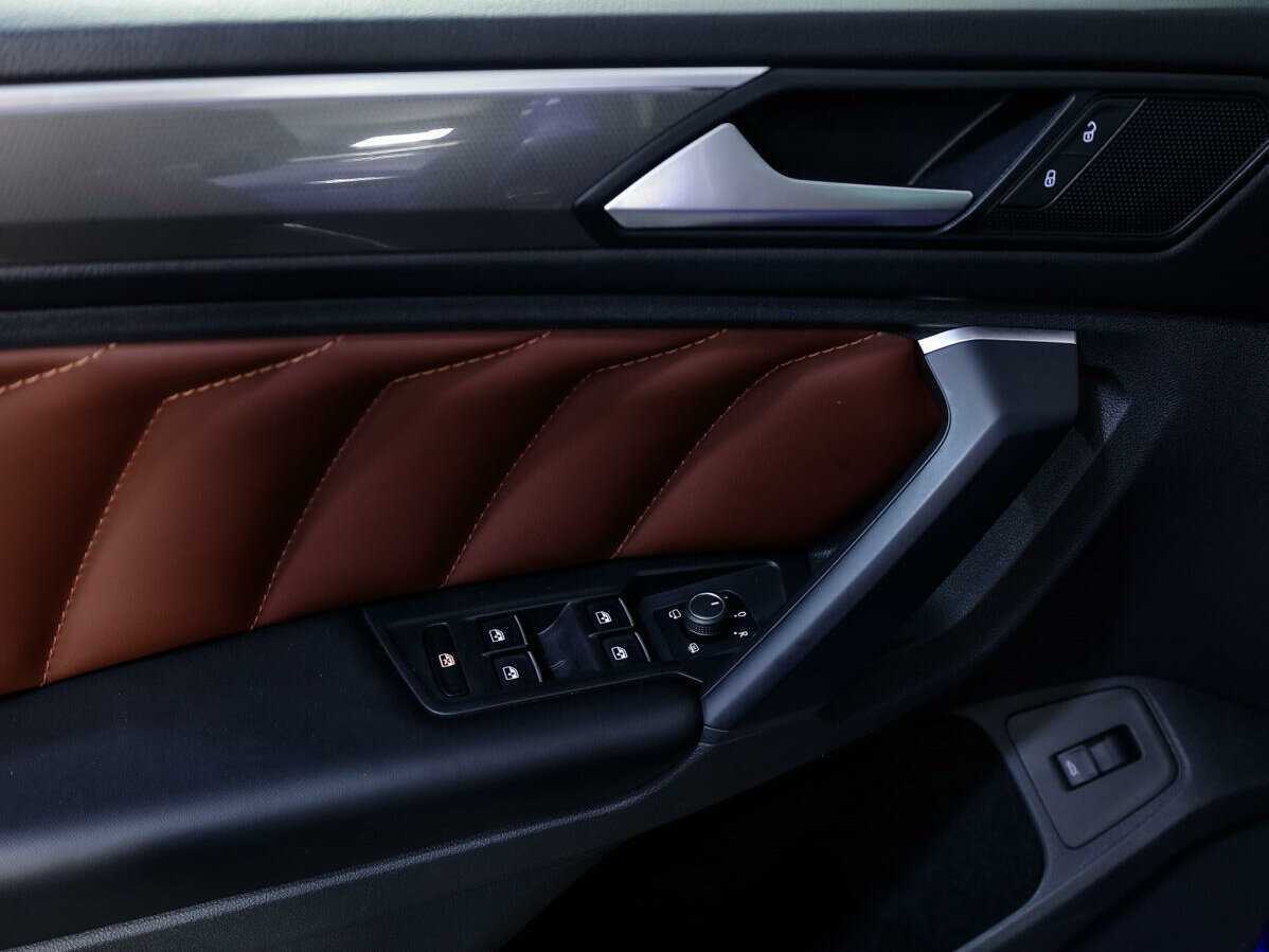 Купить Volkswagen Tiguan, 2018, 89 962 км, фото №14