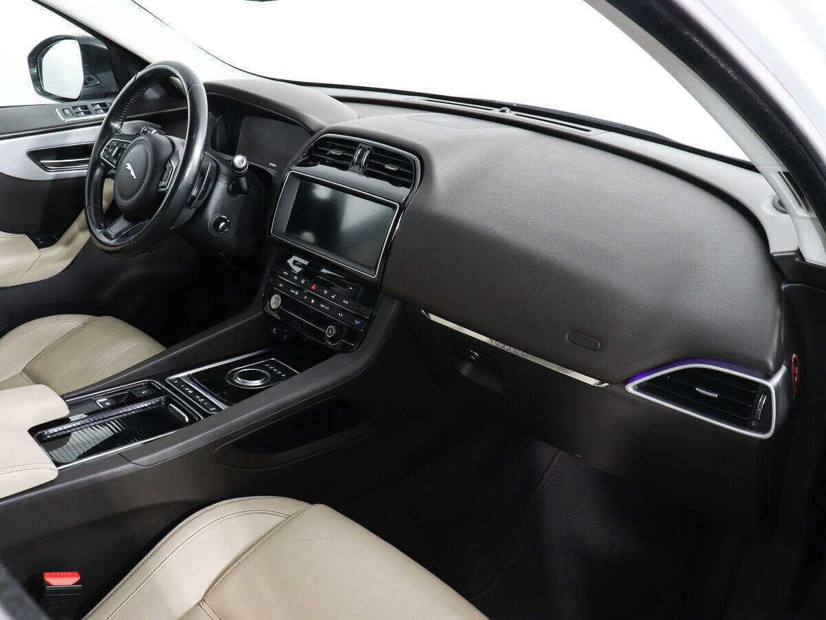 Купить Jaguar F-Pace, 2016, 117 358 км, фото №11