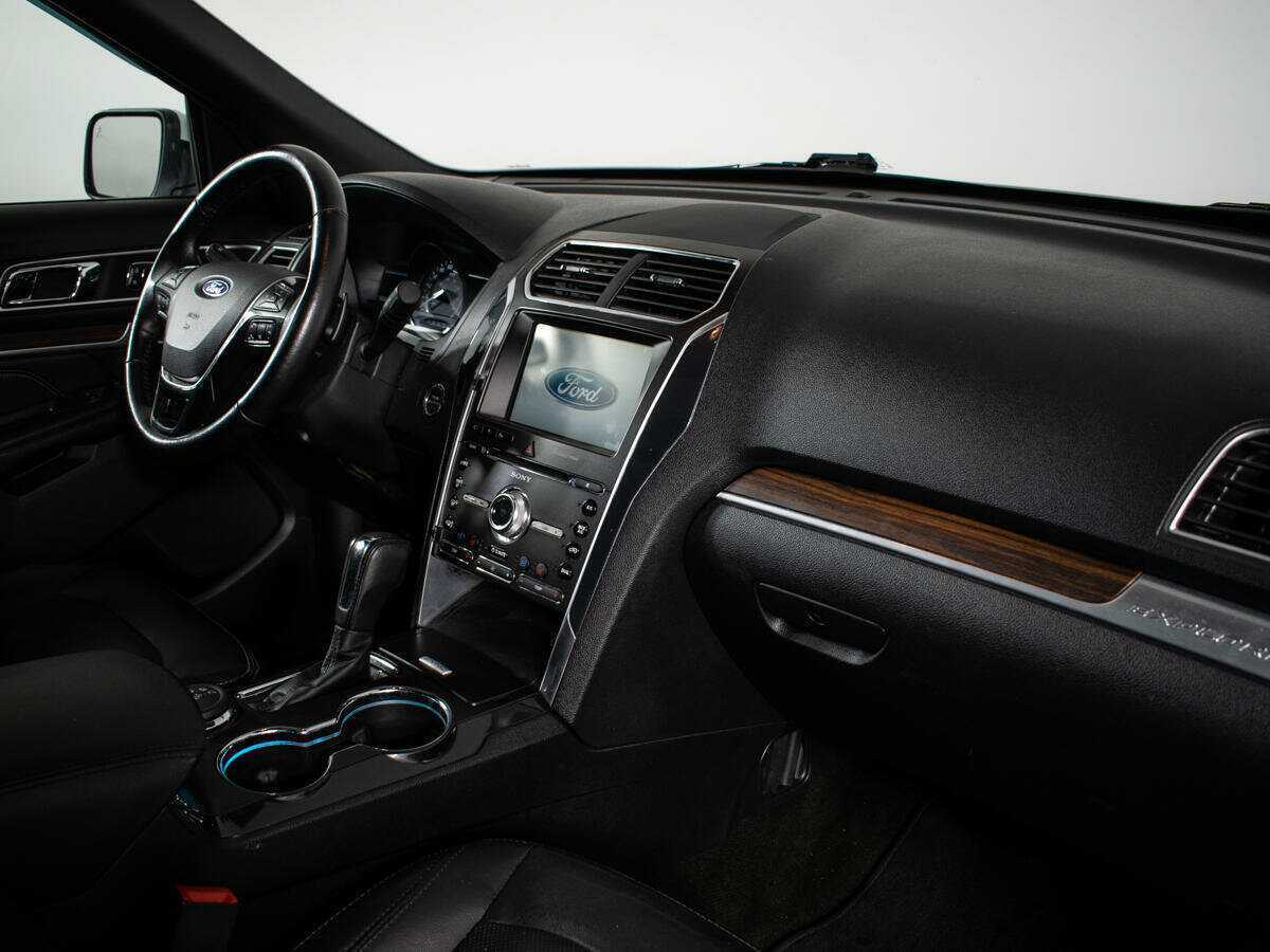 Купить Ford Explorer, 2016, 90 000 км, фото №9