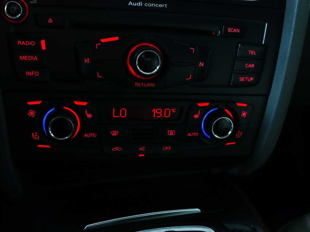 Купить Audi A4, 2011, 180 123 км, фото №14