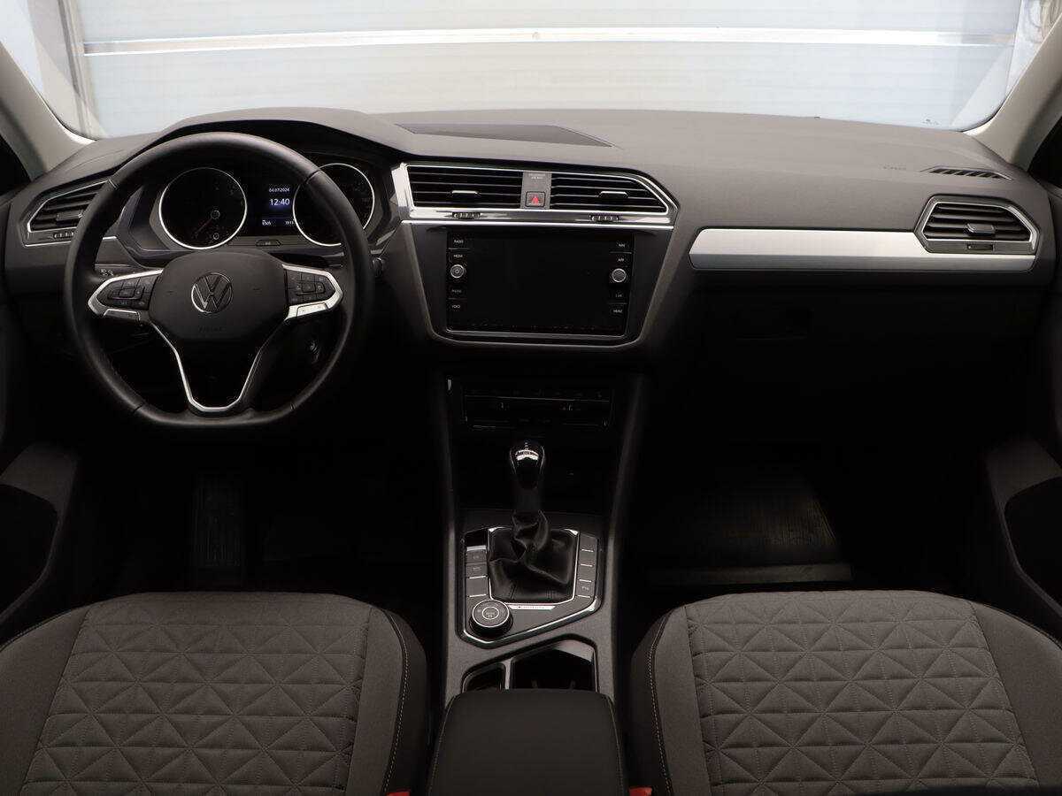 Купить Volkswagen Tiguan, 2022, 6 950 км, фото №9