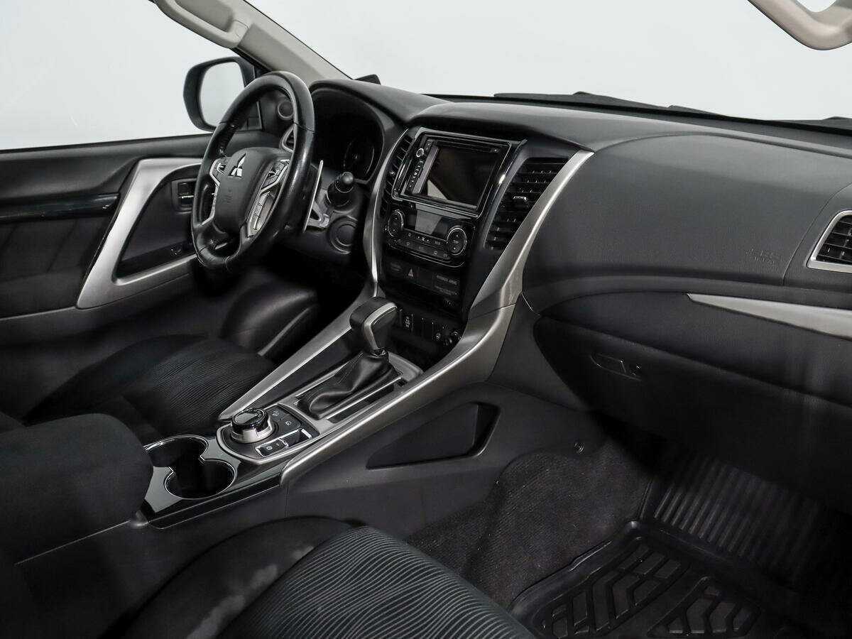 Купить Mitsubishi Pajero Sport, 2017, 90 338 км, фото №13