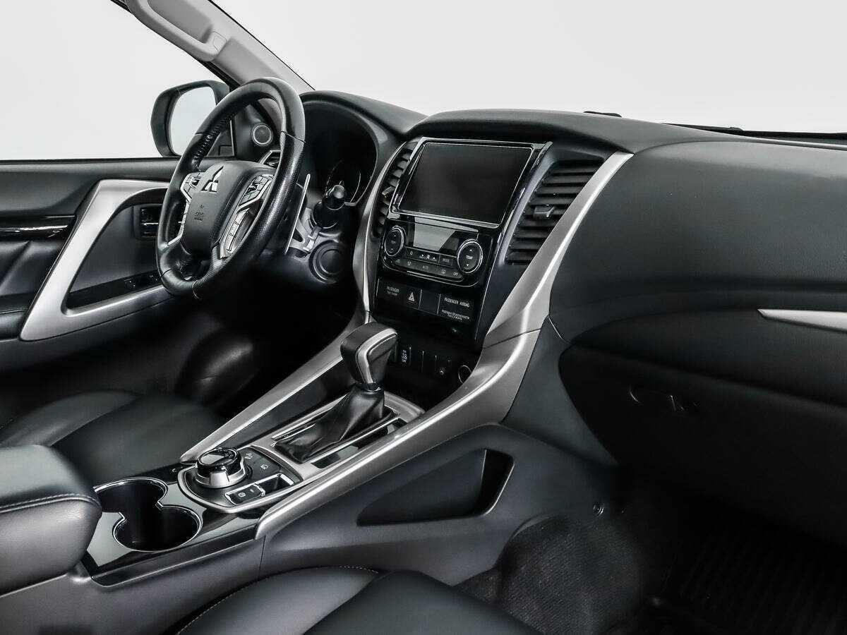 Купить Mitsubishi Pajero Sport, 2017, 45 050 км, фото №13