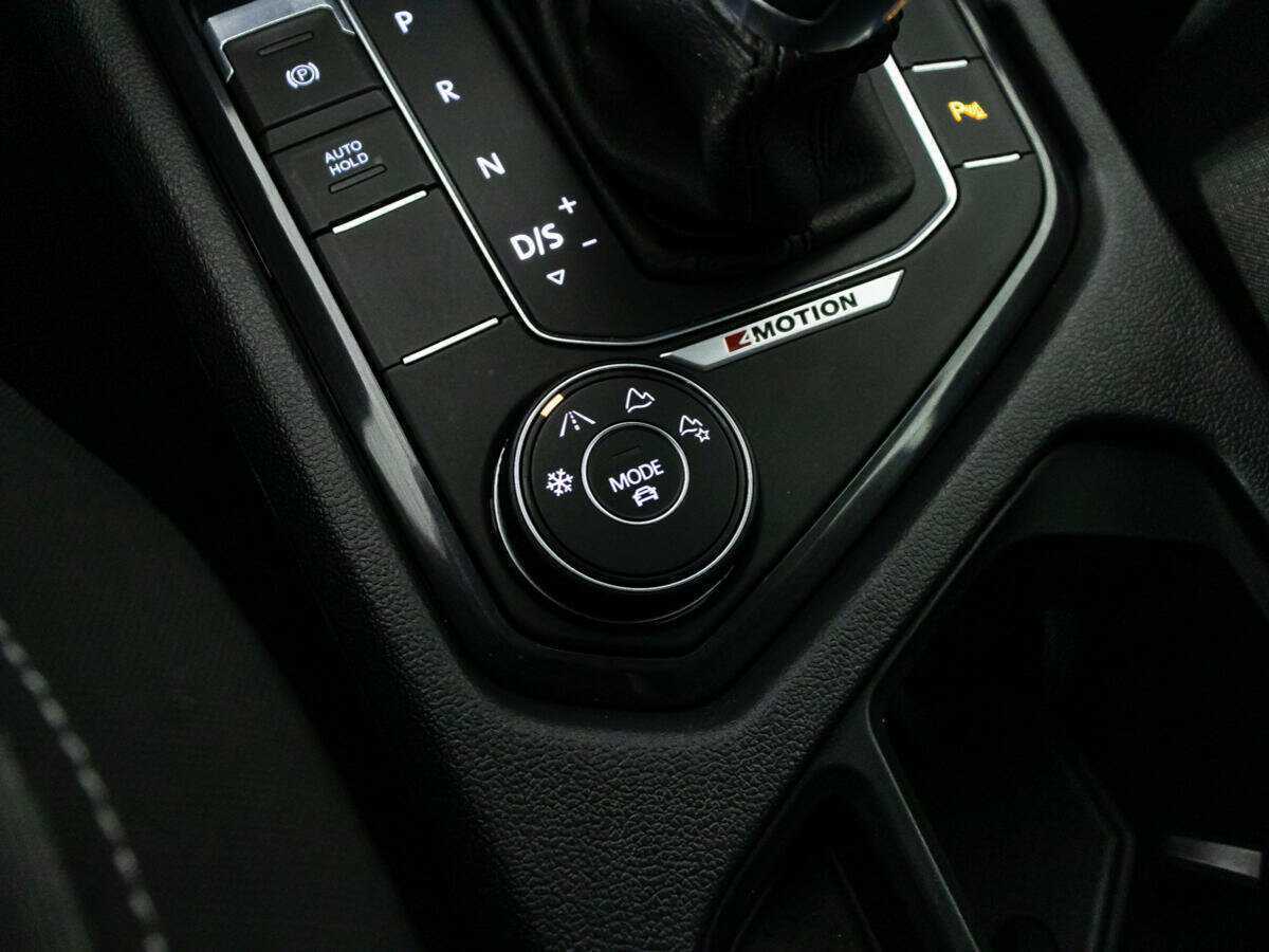 Купить Volkswagen Tiguan, 2018, 163 671 км, фото №17