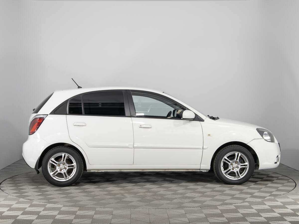 Купить Kia Rio, 2011, 82 845 км, фото №4