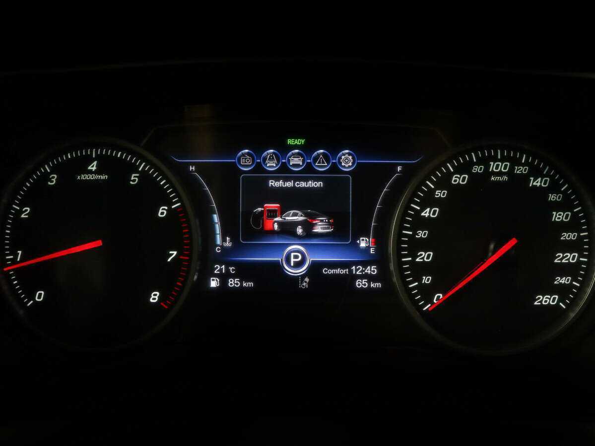 Купить Hongqi H5, 2022, 64 км, фото №11