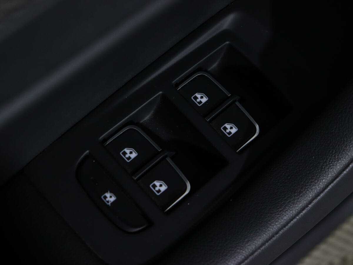 Купить Hongqi H5, 2022, 64 км, фото №18