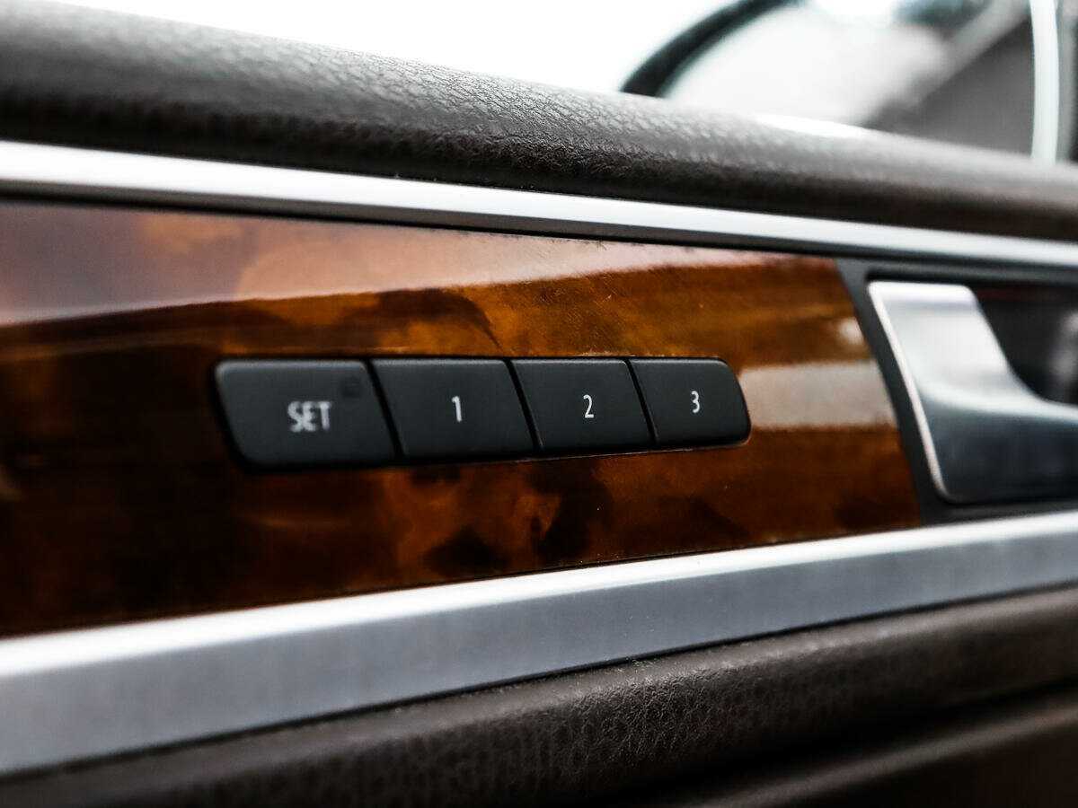 Купить Volkswagen Touareg, 2010, 302 916 км, фото №10