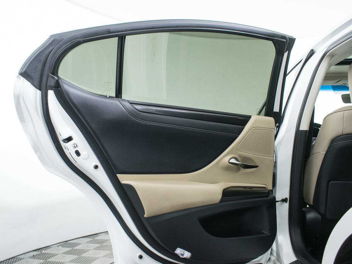 Купить Lexus ES 250, 2019, 37 322 км, фото №16