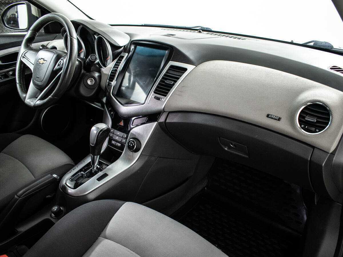 Купить Chevrolet Cruze, 2010, 203 629 км, фото №9