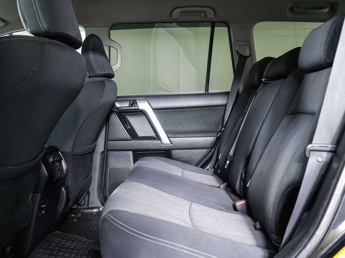 Купить Toyota Land Cruiser Prado, 2017, 161 825 км, фото №9