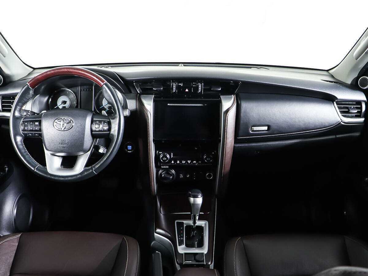 Купить Toyota Fortuner, 2017, 134 060 км, фото №12