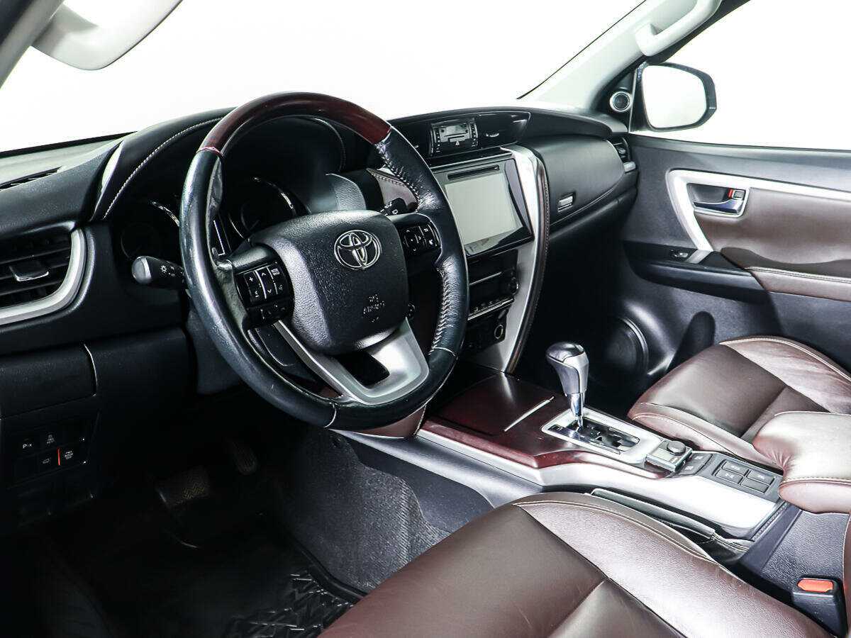 Купить Toyota Fortuner, 2017, 134 060 км, фото №14