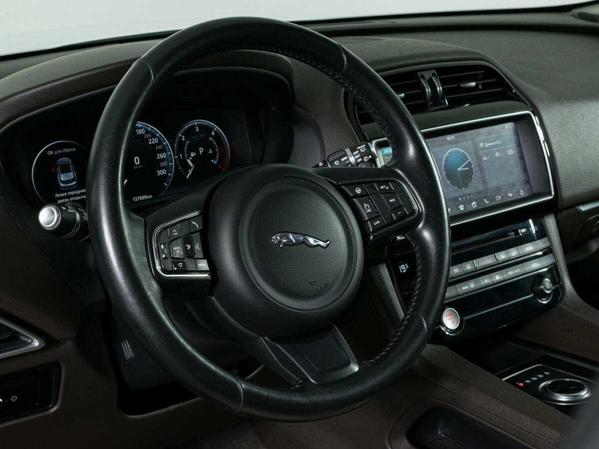 Купить Jaguar F-Pace, 2016, 137 000 км, фото №15