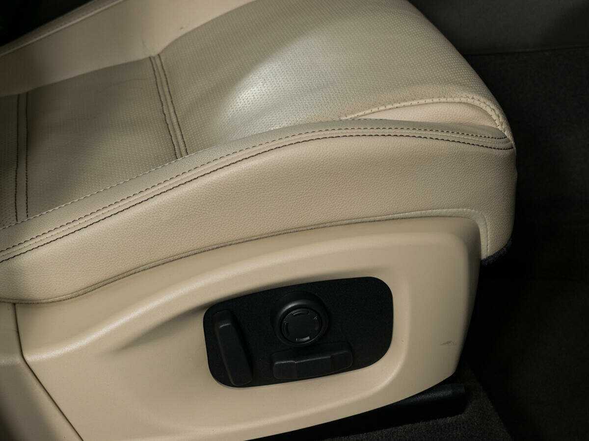 Купить Jaguar F-Pace, 2016, 137 000 км, фото №18