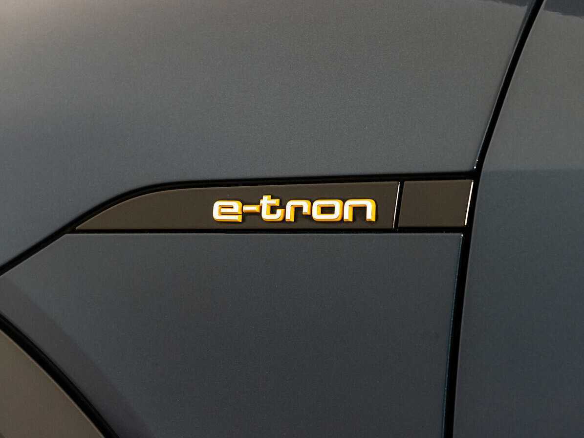 Купить Audi e-tron 55, 2019, 62 640 км, фото №17