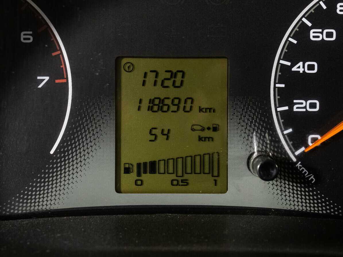 Купить Lada (ВАЗ) Granta, 2012, 118 688 км, фото №11