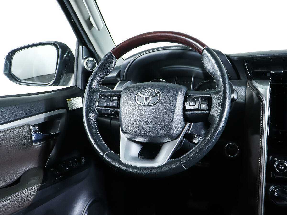 Купить Toyota Fortuner, 2018, 146 923 км, фото №13