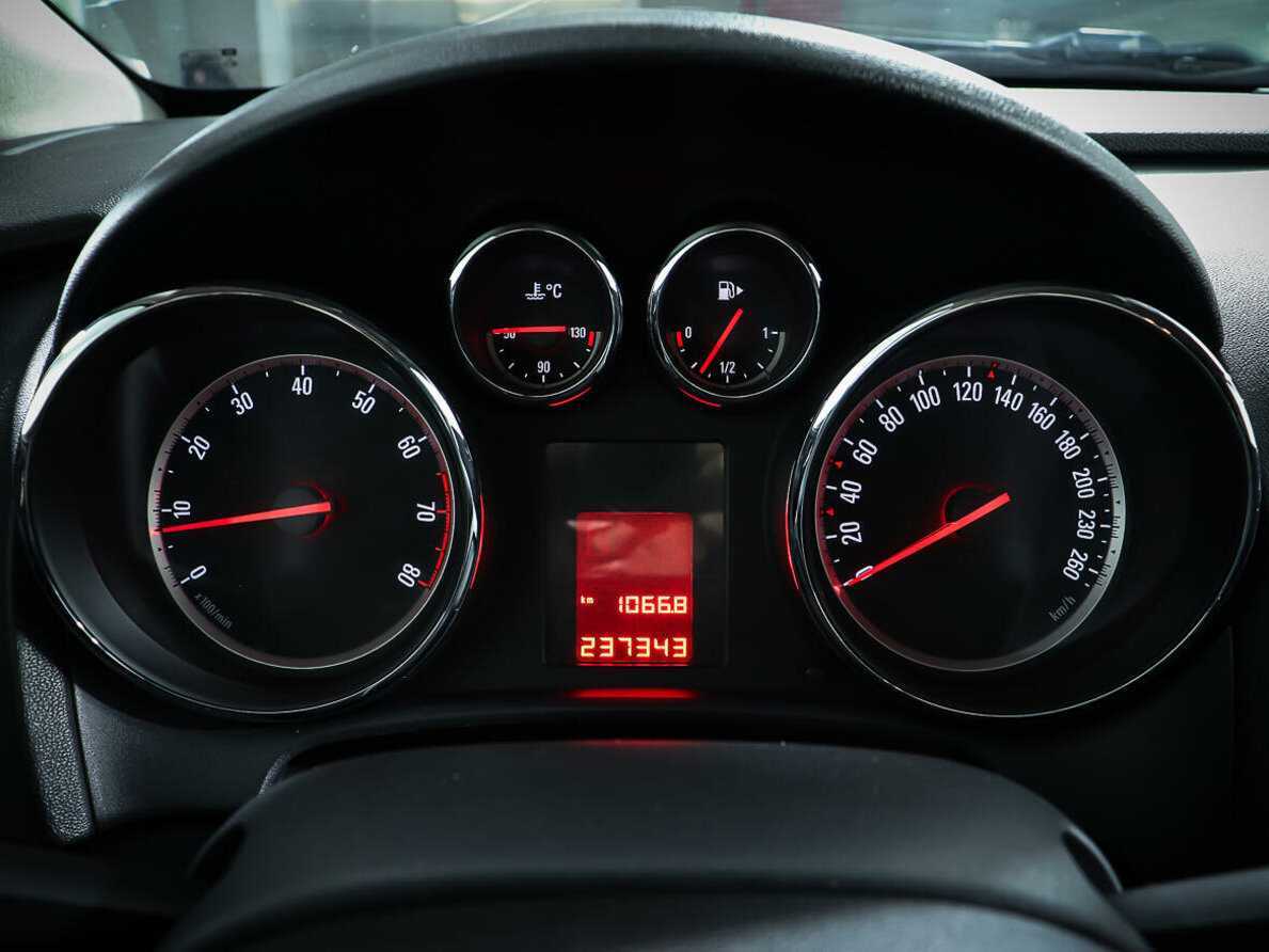 Купить Opel Astra, 2011, 237 342 км, фото №14